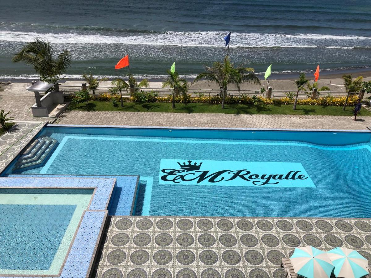 Em Royalle Hotel & Beach Resort 圣胡安 外观 照片